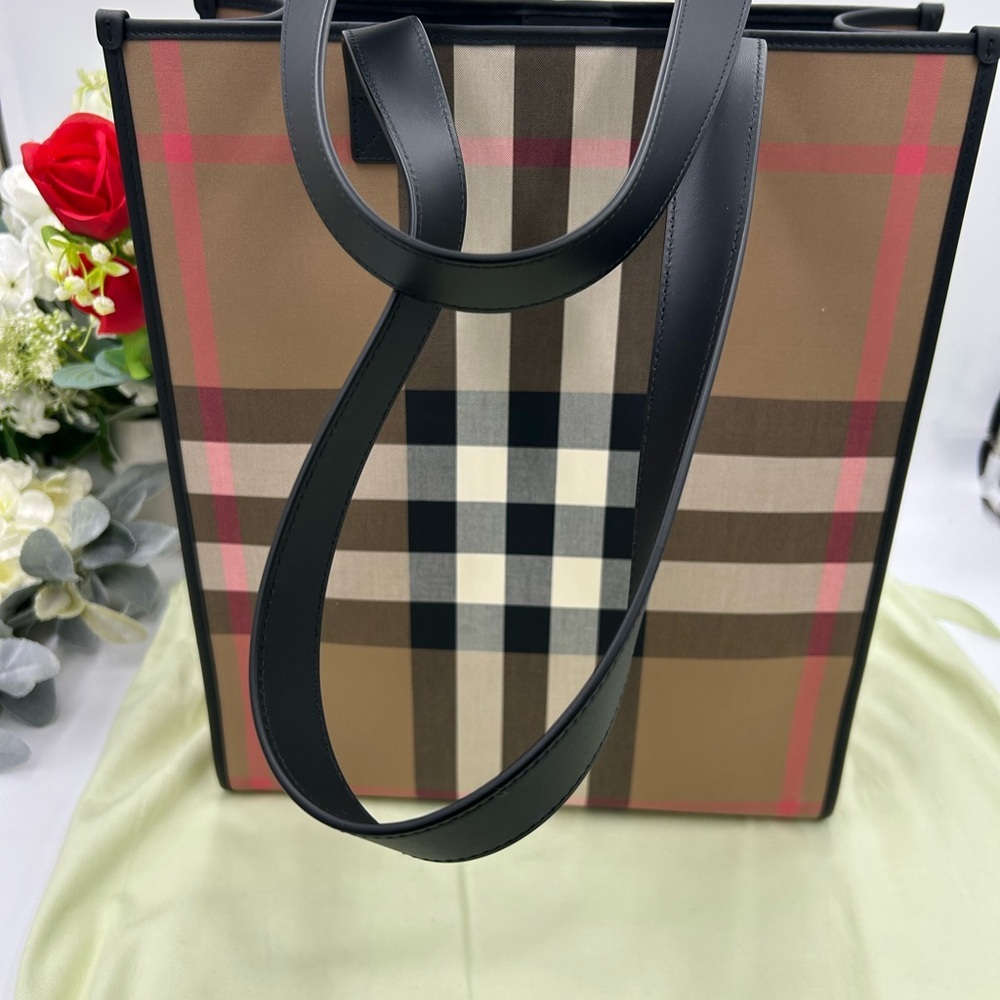 Burberry classic check book tote bag made in Italy - Picture 4 of 12